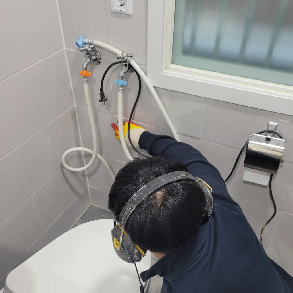 서대문구 홍은동 홍제동 현장 화장실 벽면 부근 청음식 탐지 장면 2